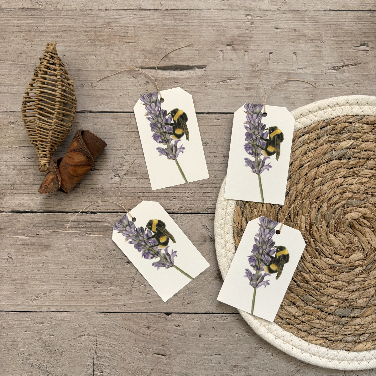 Cadeaulabels | Hommel op bloem