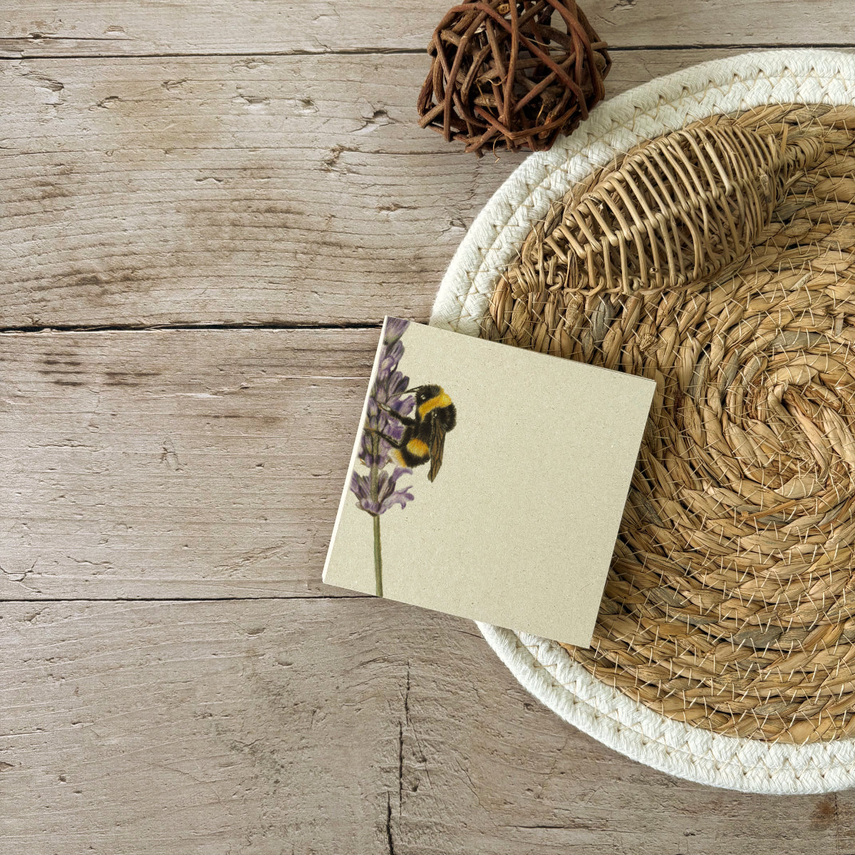 Memo pad | Bumblebee on flower